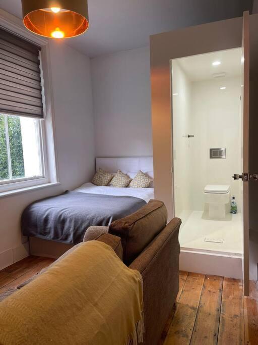 4 Quiet Compact Studio With Garden View - Best Location - Comfortable - Quiet Daire Brighton Dış mekan fotoğraf